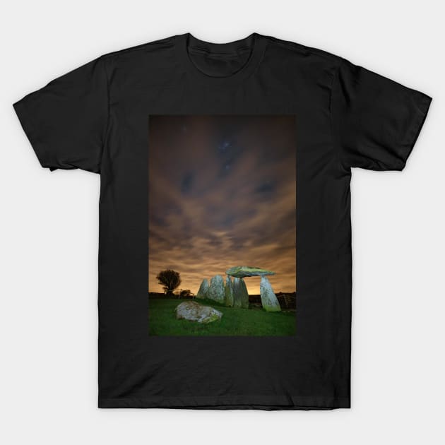 Pentre Ifan, Pembrokeshire T-Shirt by dasantillo